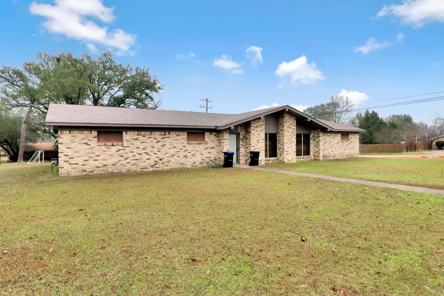1900 Clinton St, Longview, TX 75604 - Image #2