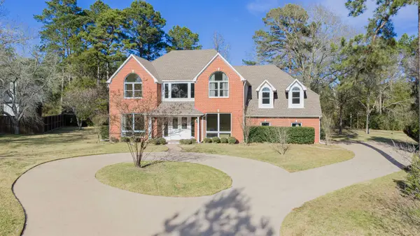 221 Hunters Circle, Longview, TX 75605