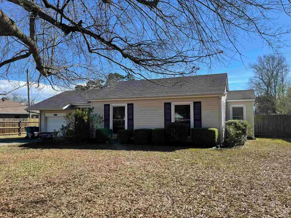 1207 Sabine, Carthage, TX 75633