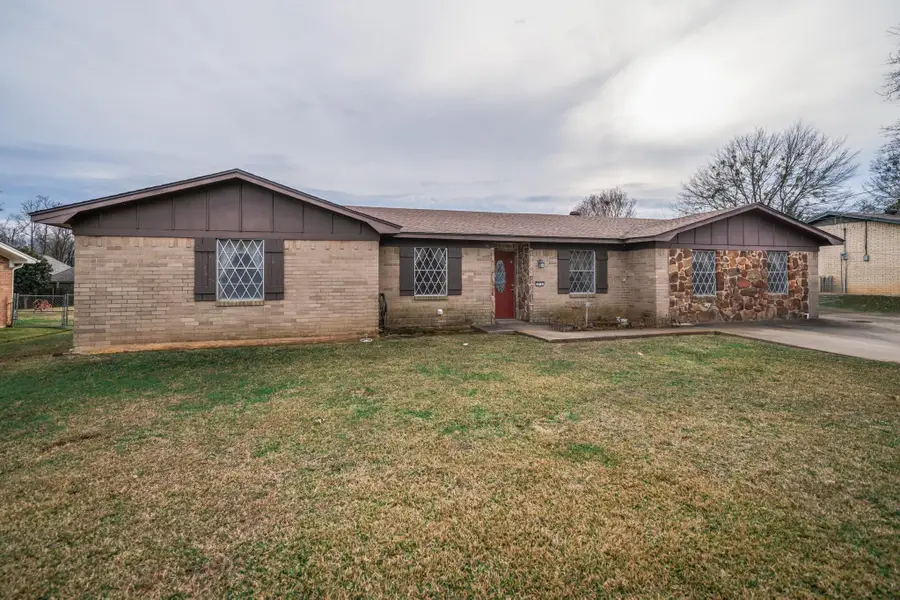 816 Blueridge Pkwy, Longview, TX 75605 - Image #2