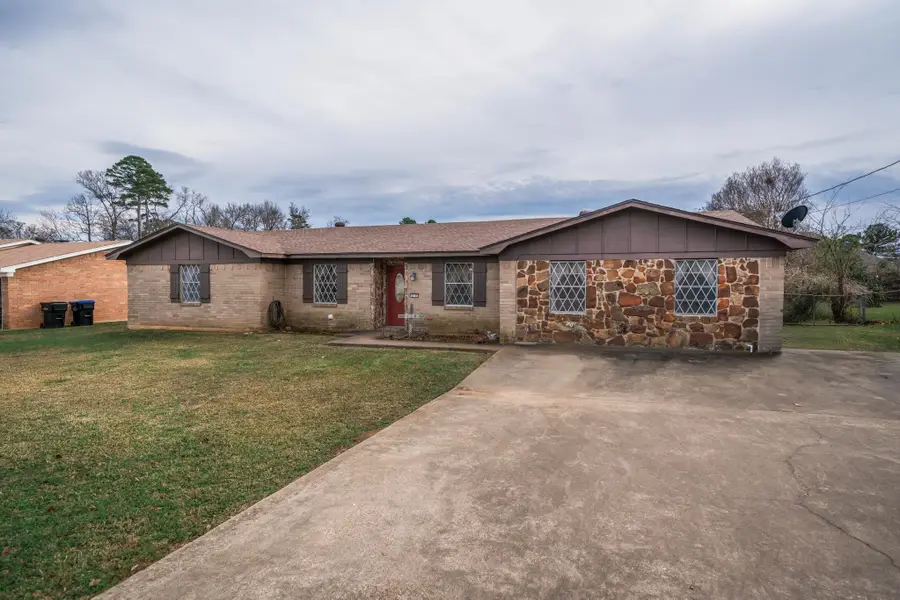 816 Blueridge Pkwy, Longview, TX 75605 - Image #3
