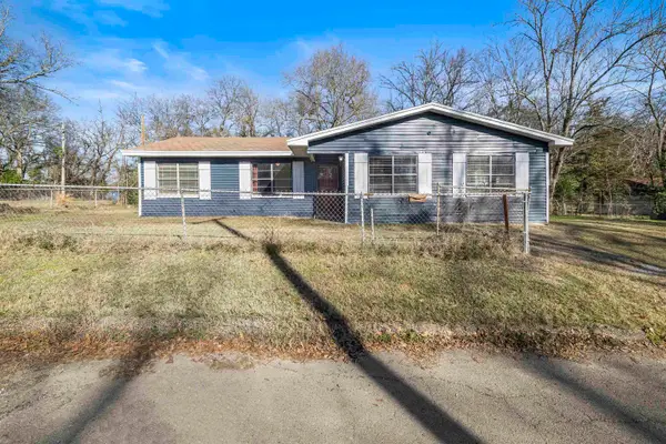 501 E Eddy, Gladewater, TX 75647