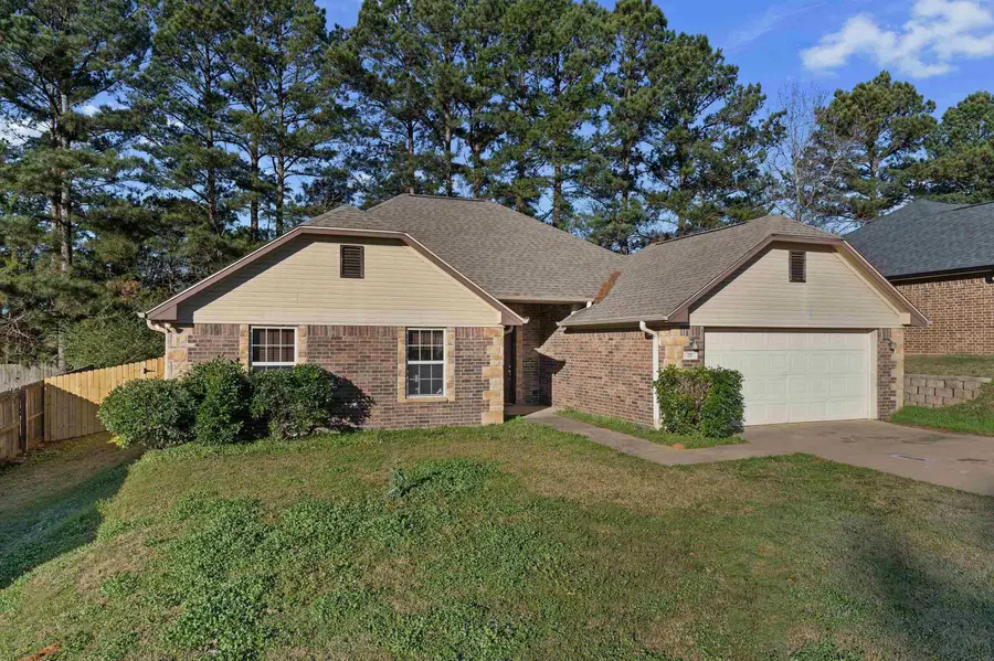 129 School Park Trail, Tatum, TX 75691 - Image #2