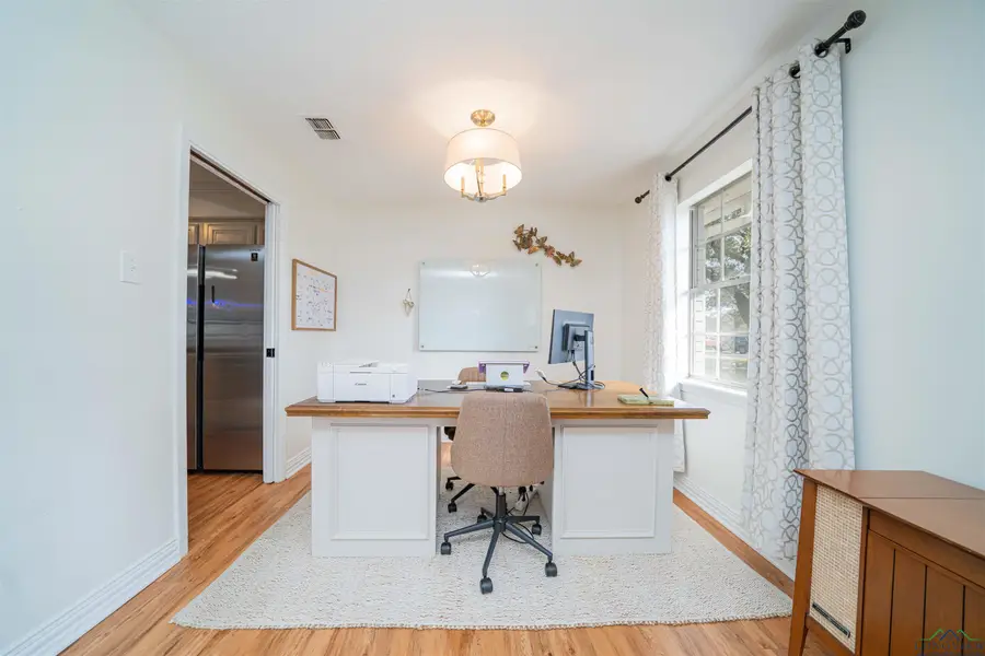 401 Sheffield Dr., Longview, TX 75065 - Image #3