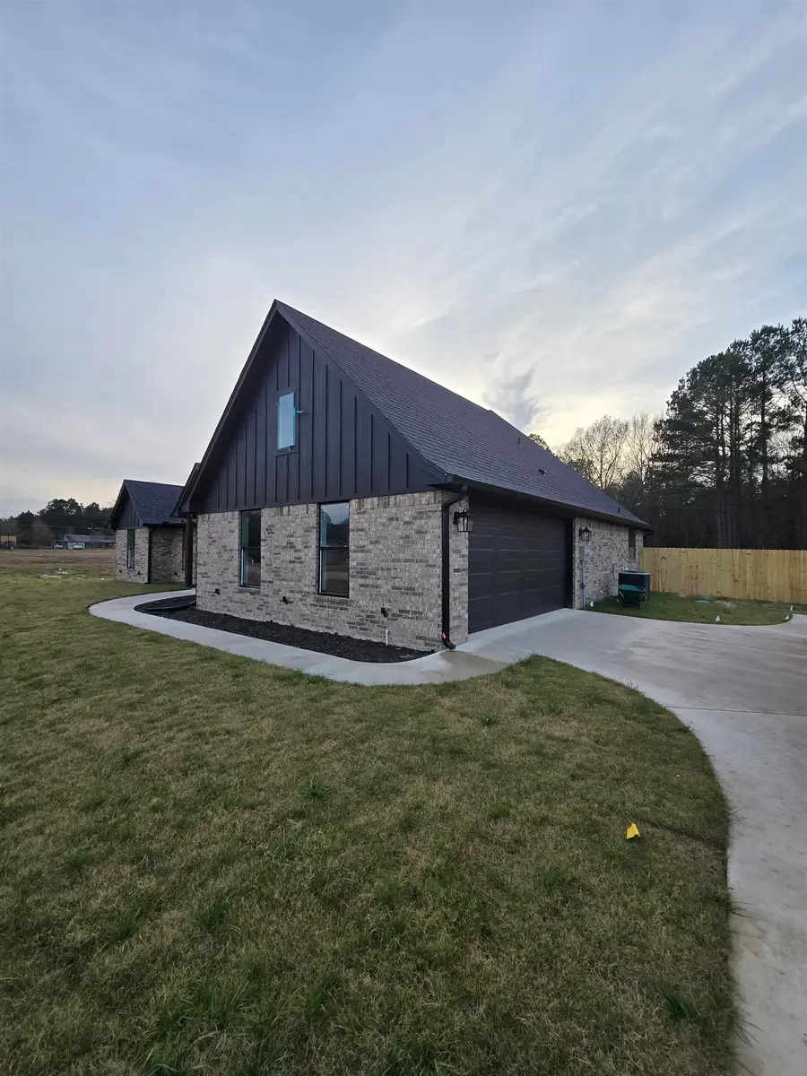 125 Pecan Trail, Kilgore, TX 75662 - Image #2