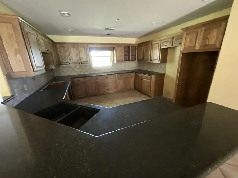 116 Rosebud, Marshall, TX 75672-7 - Image #3