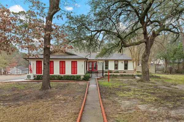 851 Country Place, Longview, TX 75605