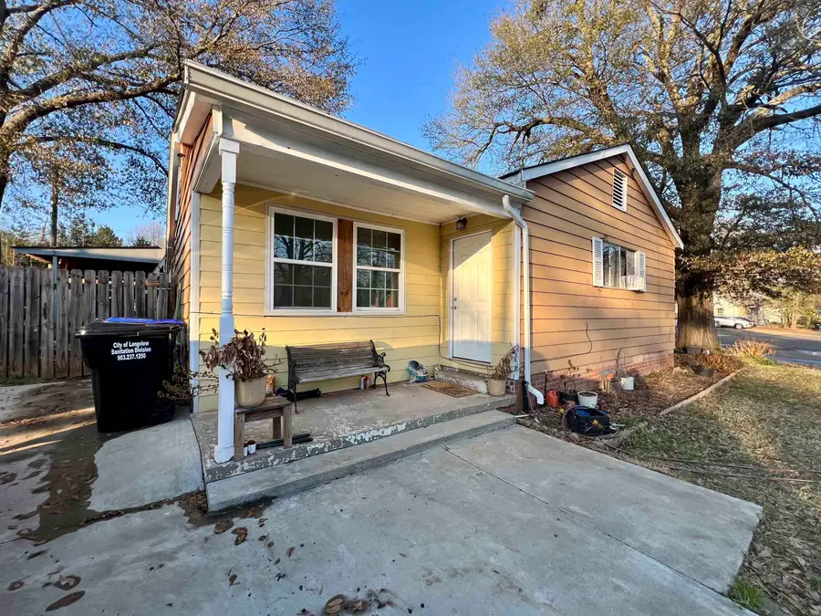 911 Sandefur St, Longview, TX 75601 - Image #2