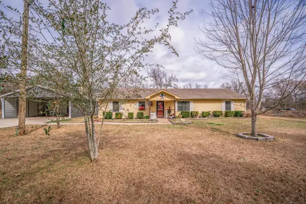 210 E Whatley Rd, White Oak, TX 75693