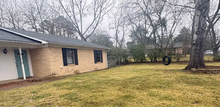 206 W Kingsway, Overton, TX 75684 - #2