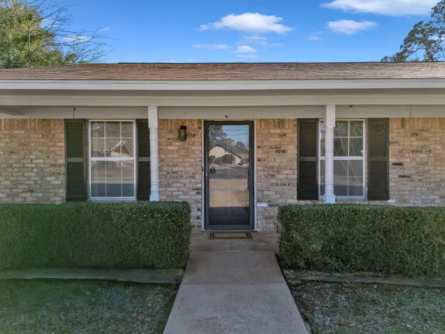 300 Rick Dr, Longview, TX 75605 - #2