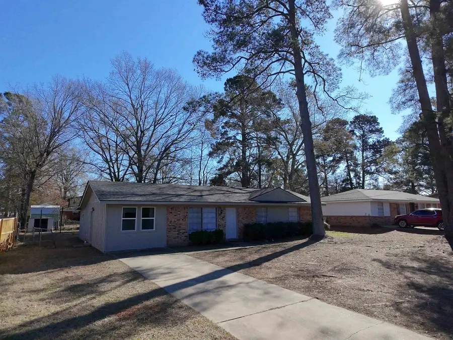 928 N Live Oak, Carthage, TX 75633 - #2