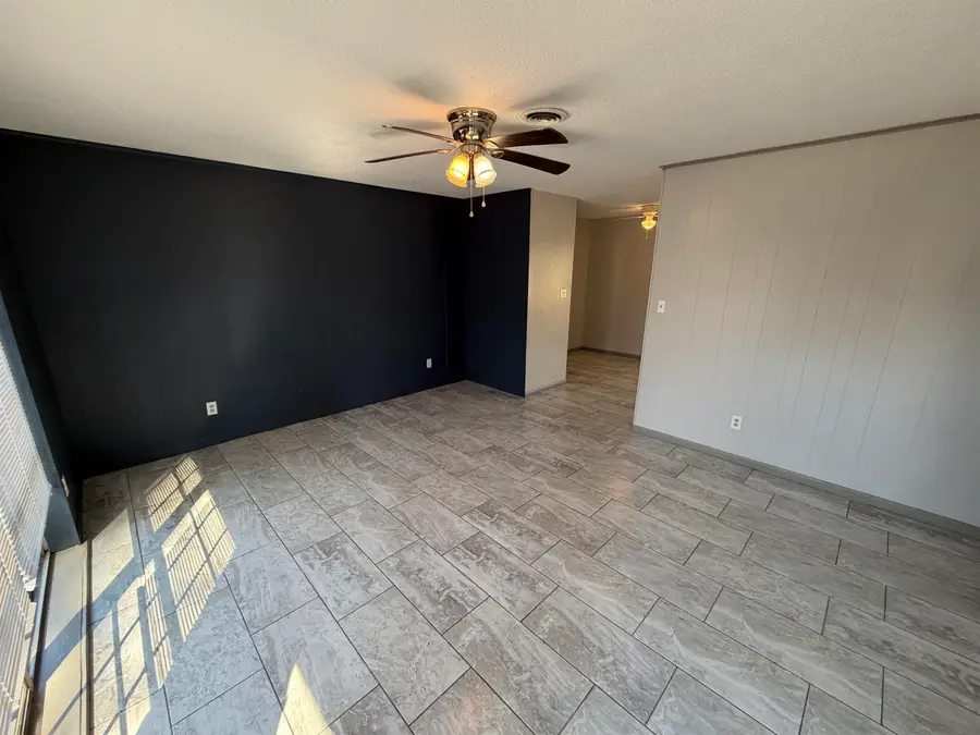 928 N Live Oak, Carthage, TX 75633 - #3