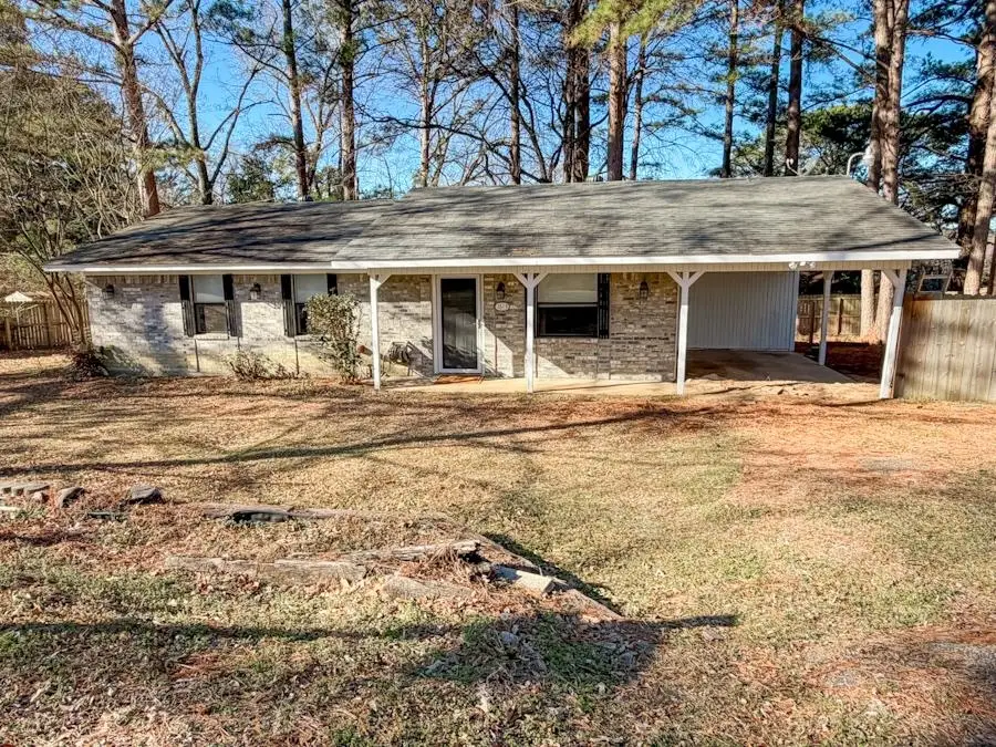 1613 N Rodeo Dr, Gladewater, TX 75647 - #1