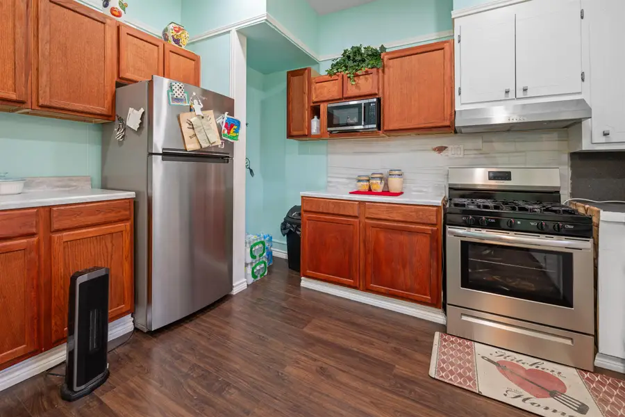 906 E Houston St, Marshall, TX 75670 - #2