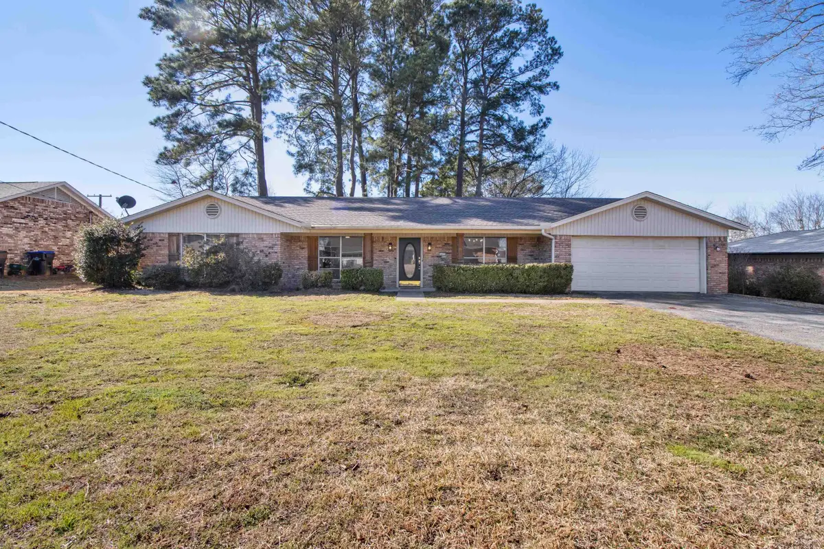 413 Dawn St, Longview, TX 75604 - Image #1