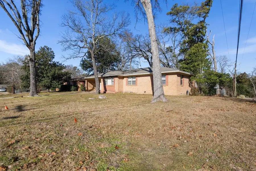 201 Woodbine Drive, Palestine, TX 75803 - #3