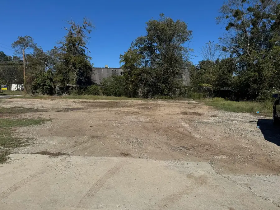 2102 Washington, Commerce, TX 75428 - Image #2