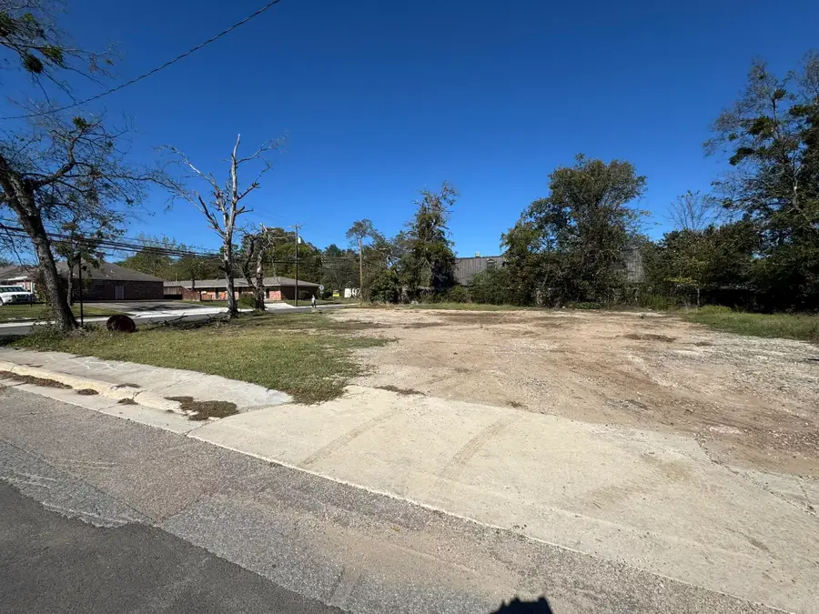 2102 Washington, Commerce, TX 75428 - Image #3