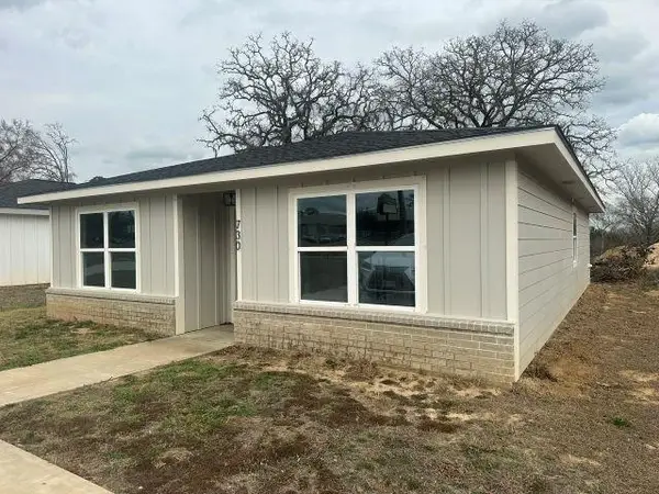 730 N Sanders, Nacogdoches, TX 75964