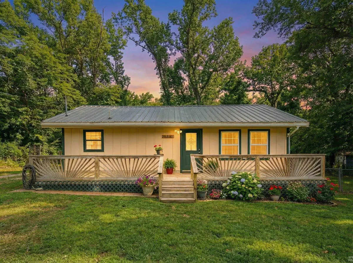 204 Hill St, Longview, TX 75605 - #1