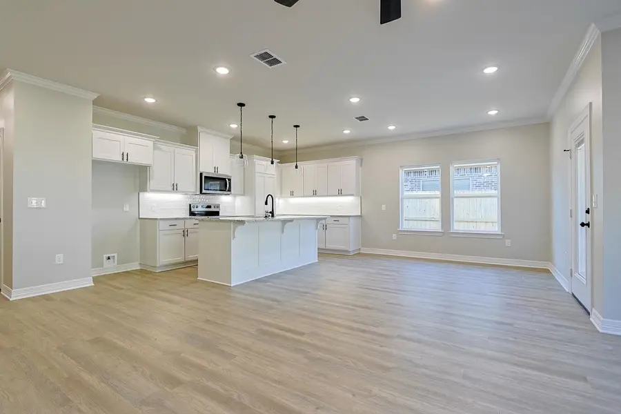 1201 Penny Ln., Kilgore, TX 75662 - #3