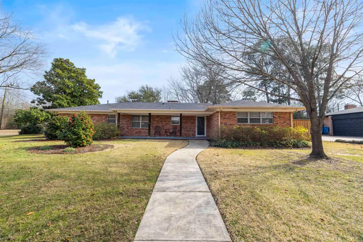 308 Wildwood Ln, Kilgore, TX 75662 - #1