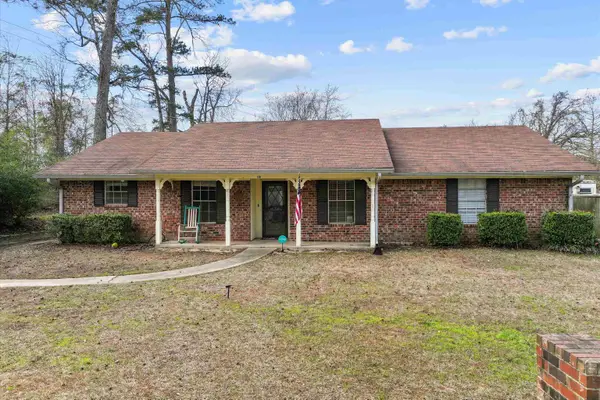 126 Shawnee Trail, Hallsville, TX 75650