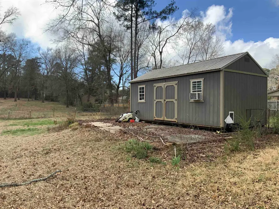 302 E Magnolia St., White Oak, TX 75693 - #3