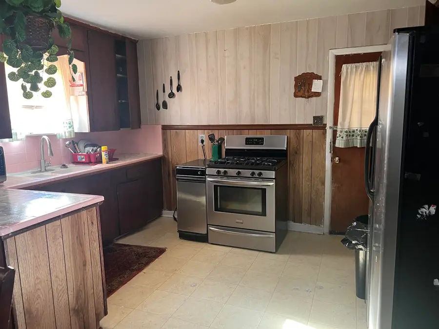 1102 Centenary Dr, Longview, TX 75601 - #3