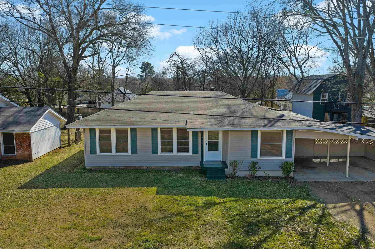 711 Bluebonnet, Hughes Springs, TX 75656 - #1