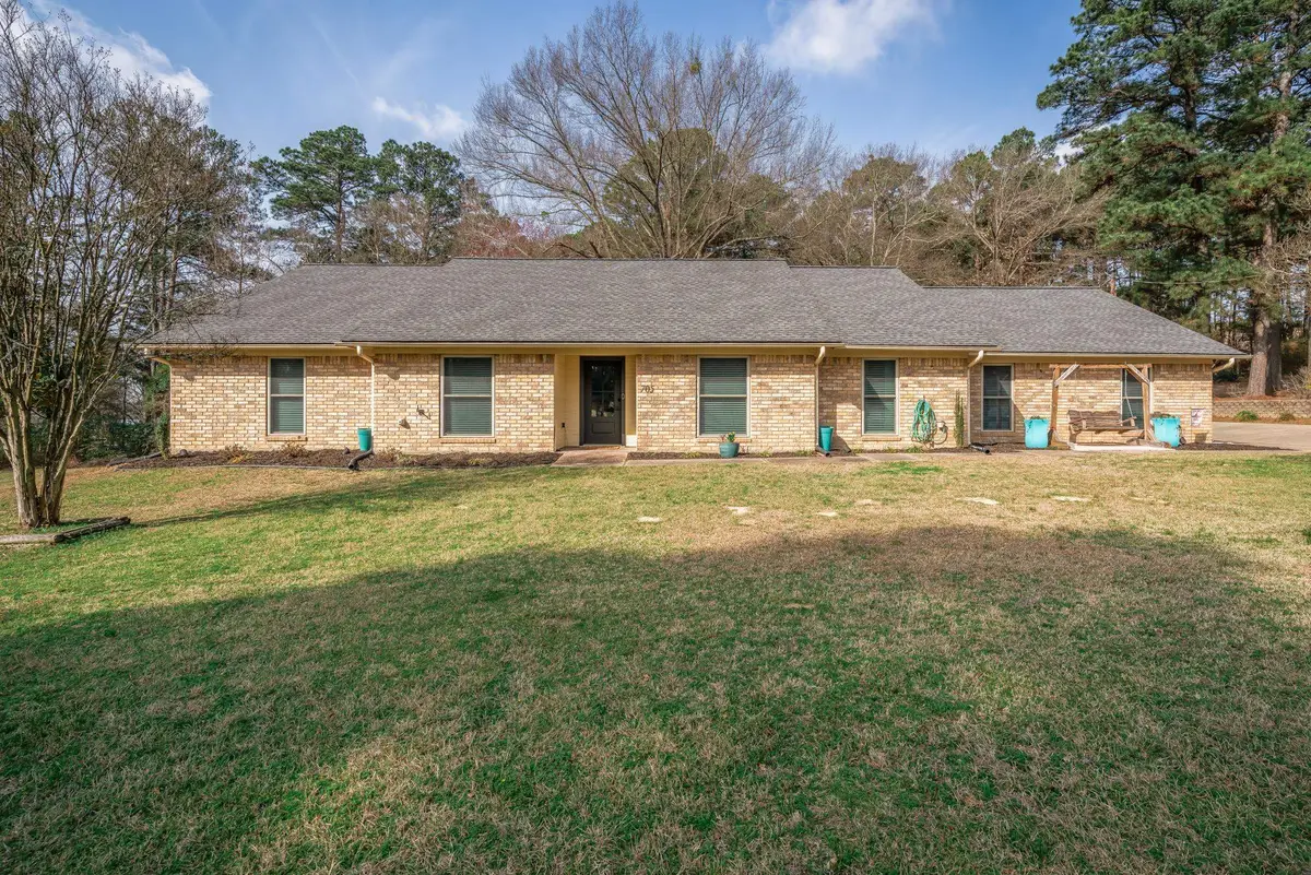 705 Sunnybrook Dr, Longview, TX 75605 - #1