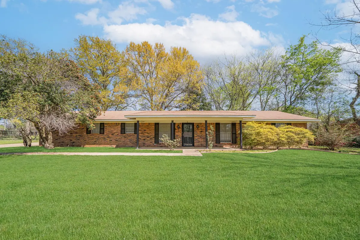 105 Sherwood Dr, Longview, TX 75605 - #1