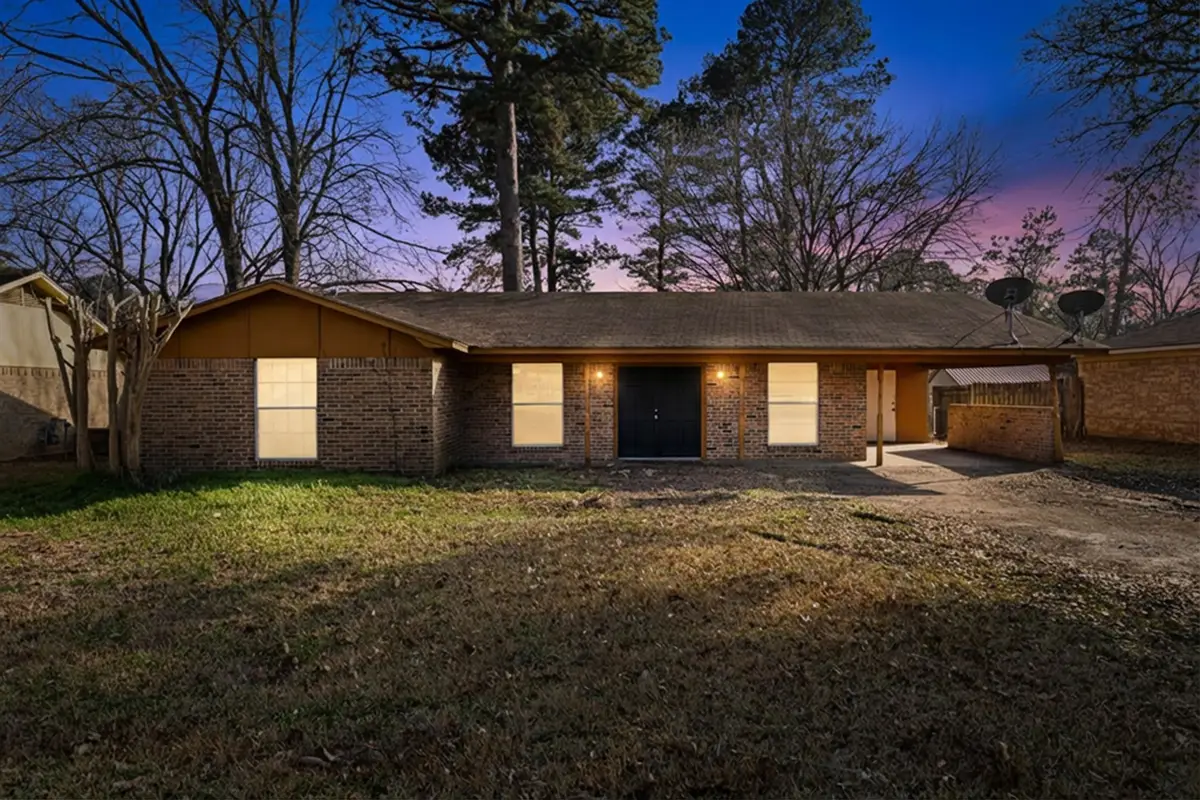 2606 Cedarcrest Dr., Marshall, TX 75672 - #1