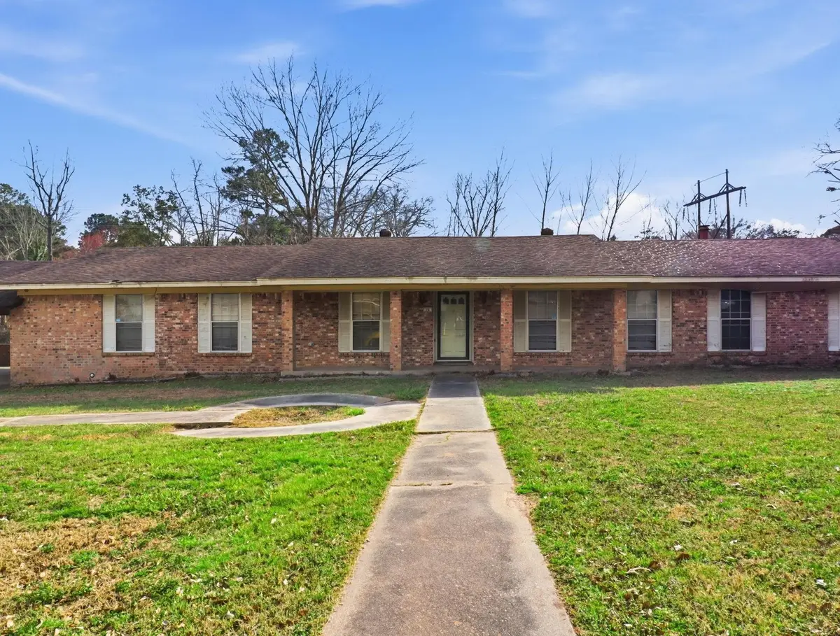 24 Cherrywood Cir, Marshall, TX 75672 - #1