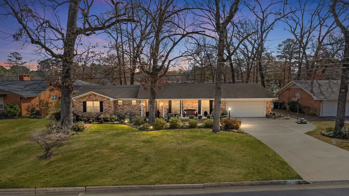 2312 Fleetwood Dr, Longview, TX 75605 - #1