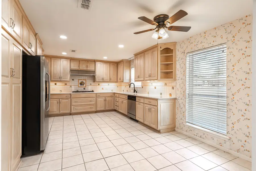 1002 Idlewood, White Oak, TX 75693-7569 - #3