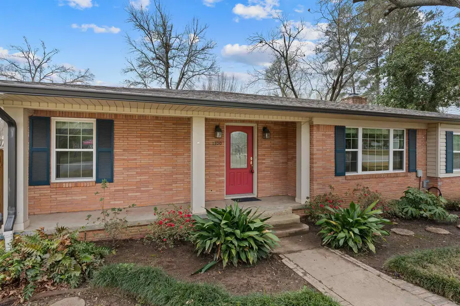 1300 Woodlawn, Kilgore, TX 75662 - #3