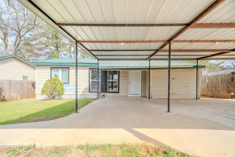 1109 Morgan St, Longview, TX 75602 - #2