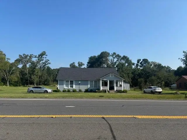 11051 N US HWY 79, De Berry, TX 75639 - #1