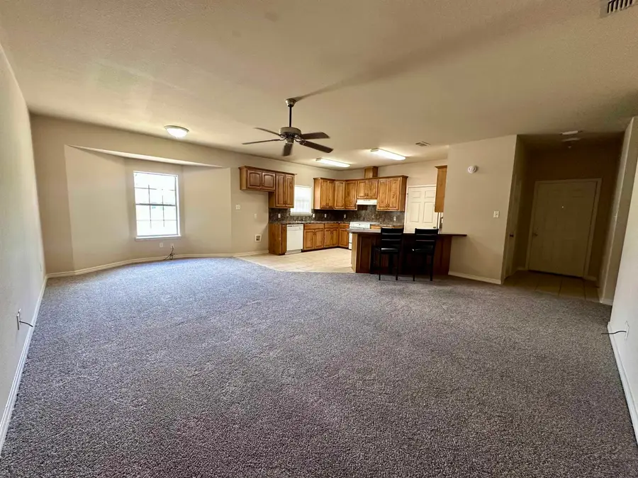 404 S White Oak Rd, White Oak, TX 75693-1500 - #2