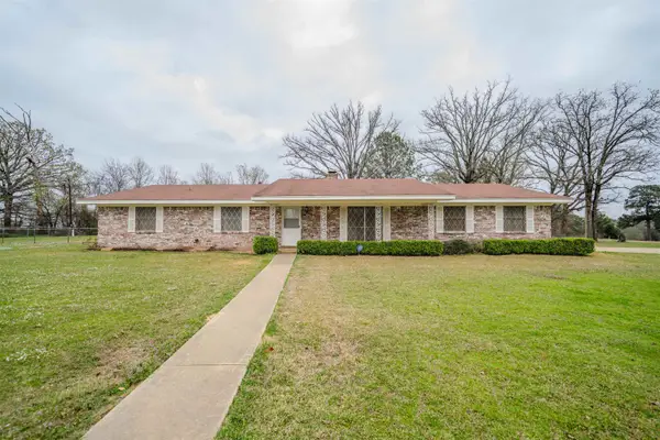475 Fairway Drive, Gilmer, TX 75645