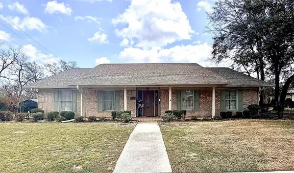 1001 S Main St, Henderson, TX 75654