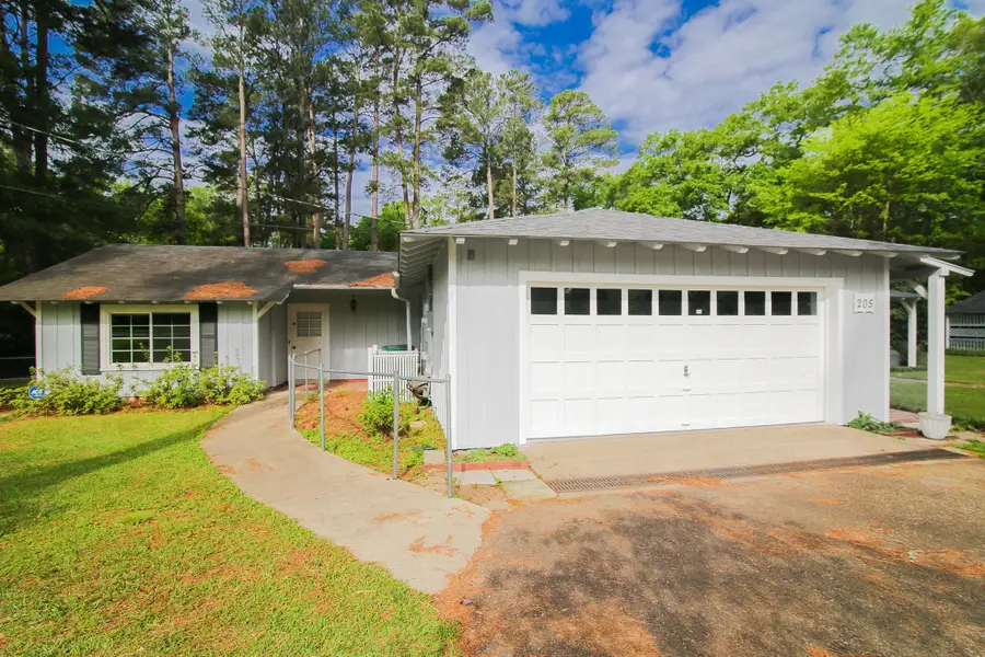 205 Furrh Ave., Marshall, TX 75672 - #3