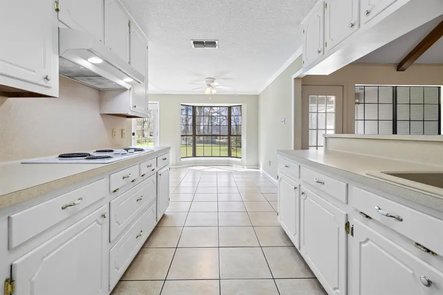 104 Woodridge Est, Longview, TX 75602 - #3