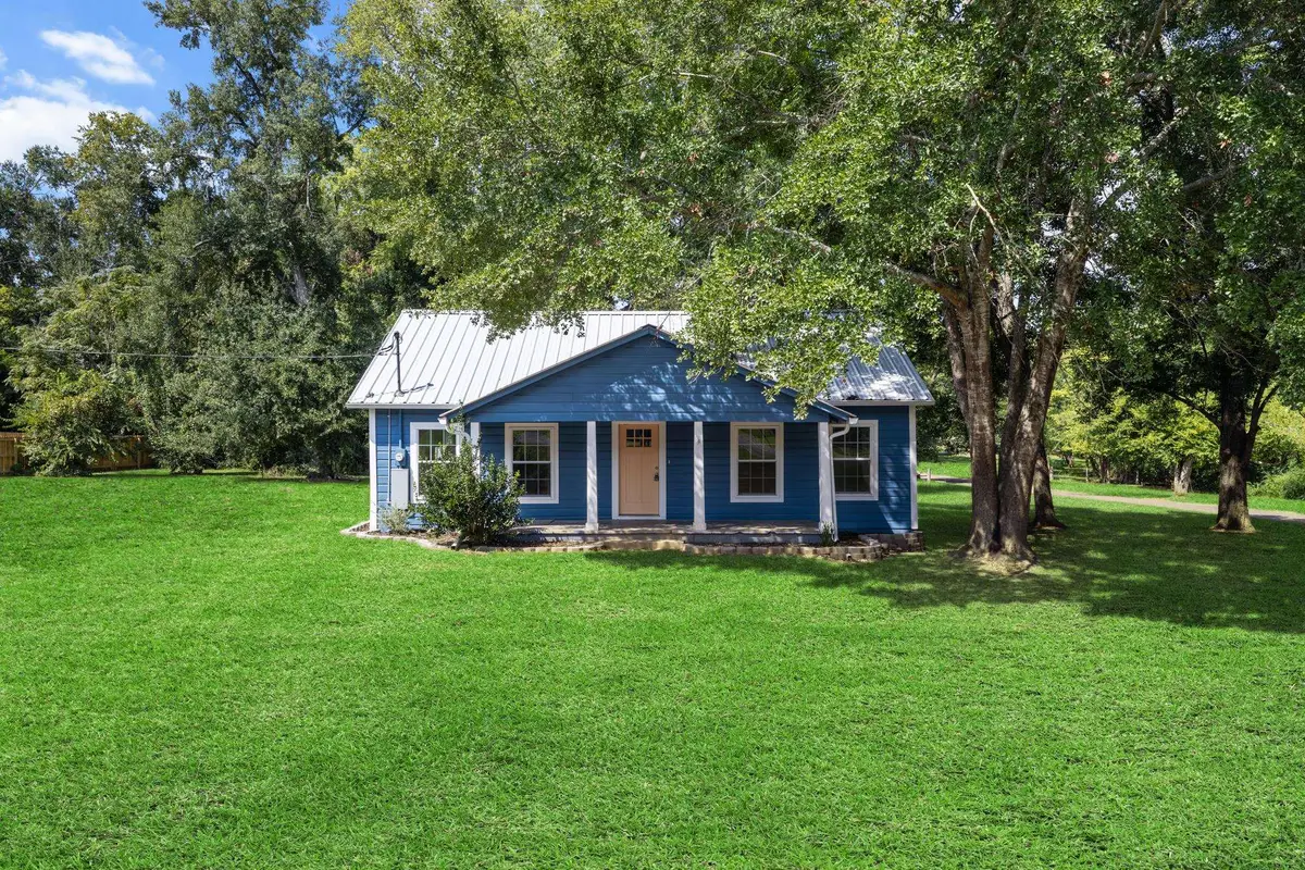 607 E Duval St., Troup, TX 75789 - #1