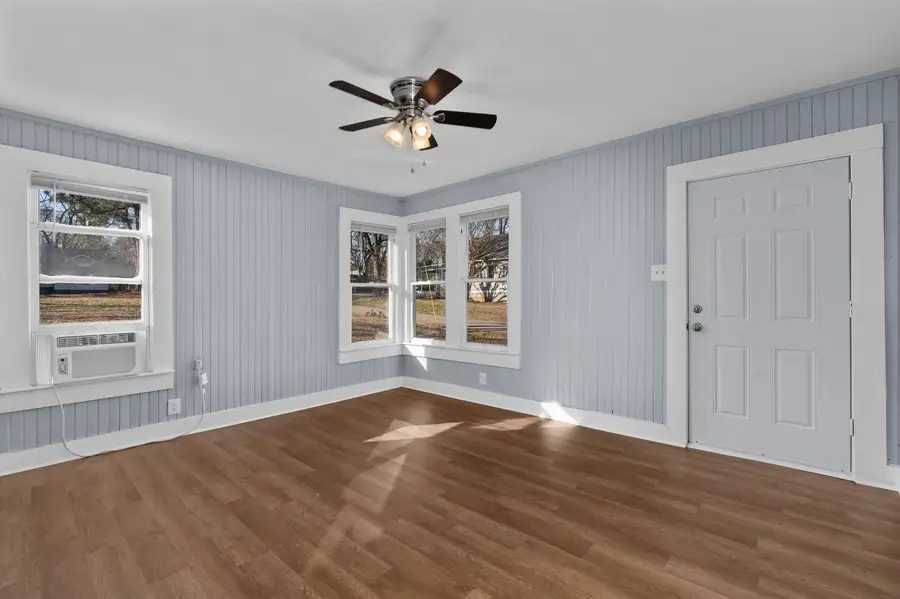 2304 Palestine St, Marshall, TX 75670 - #3