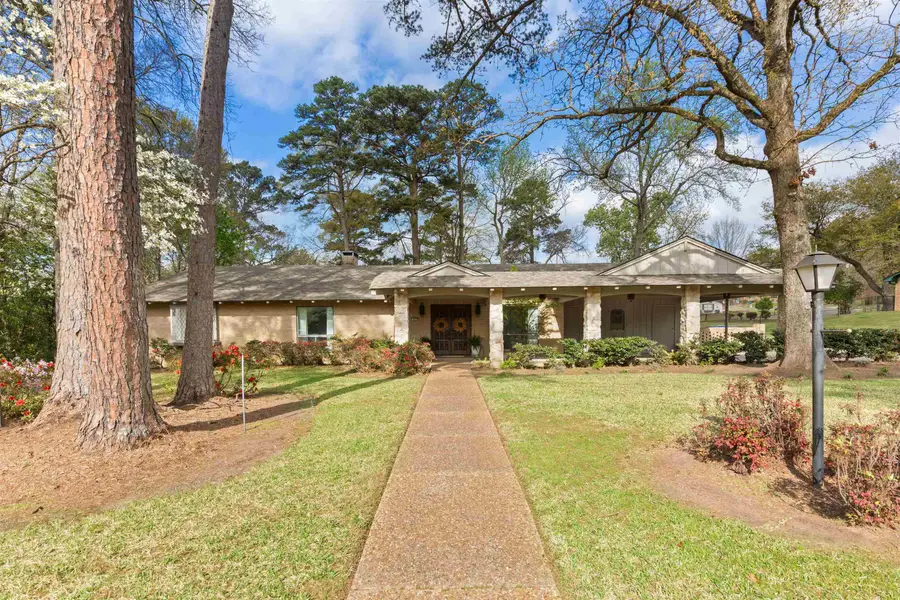 1907 N Tenth Street, Longview, TX 75601 - #2