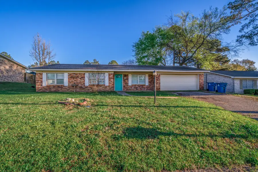 1301 Nelwyn Ave., Gladewater, TX 75647 - #2