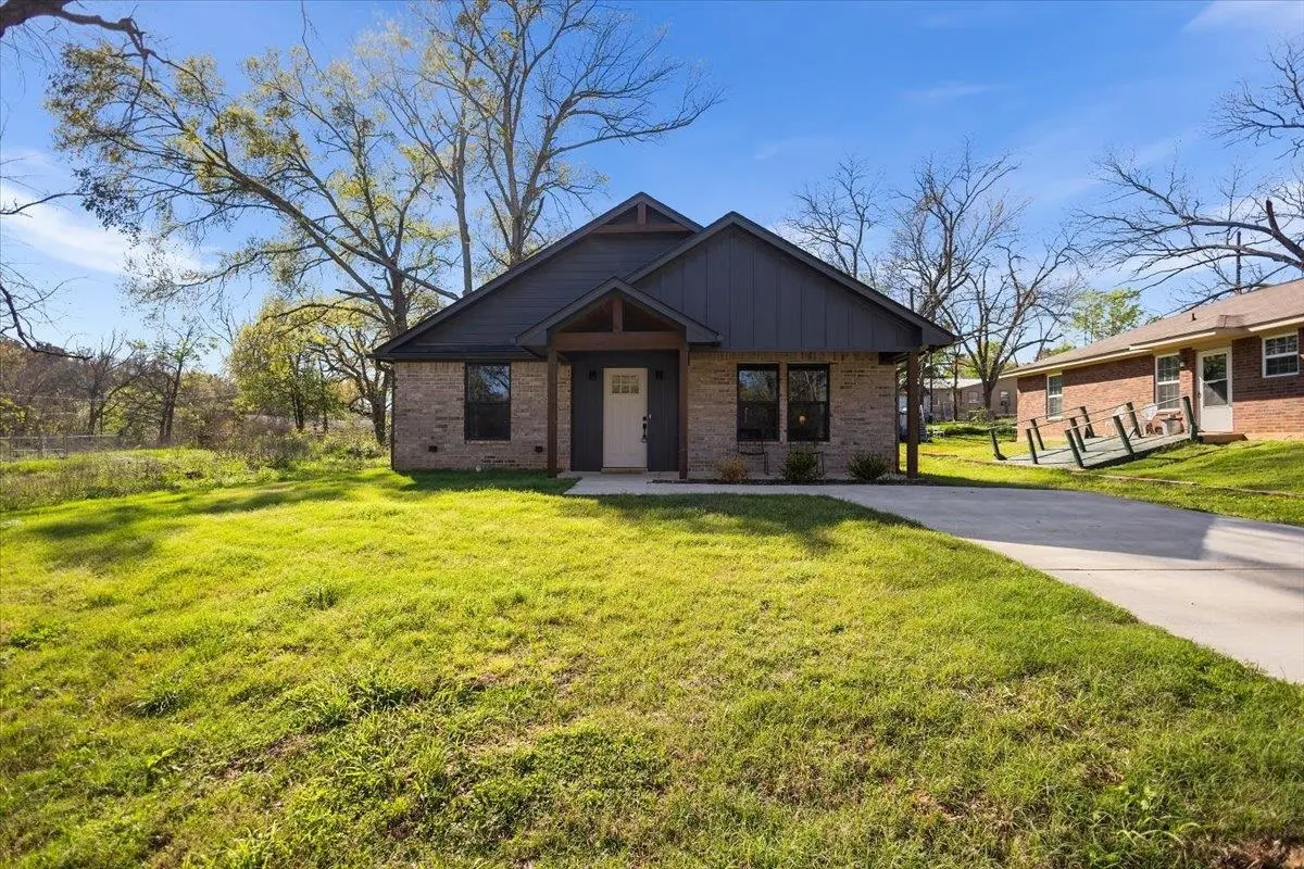 405 S Short Street, Troup, TX 75789 - #1